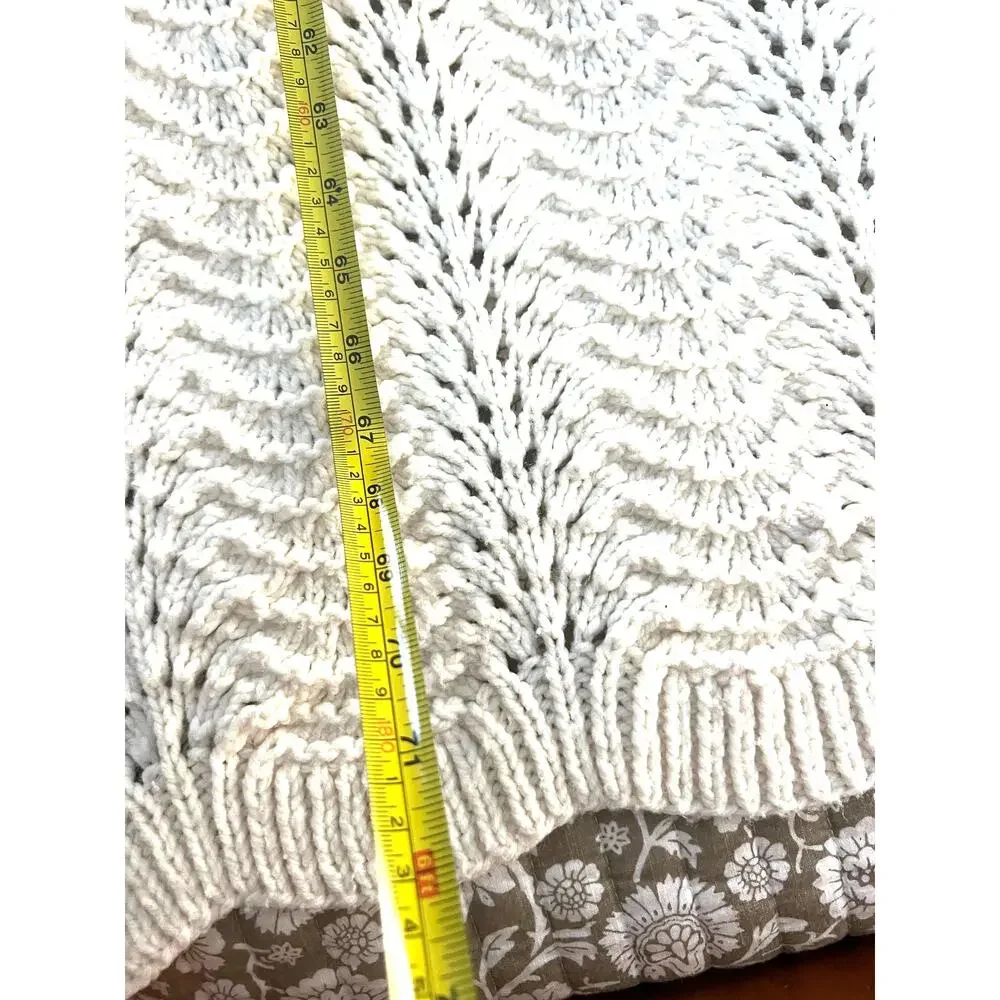 Hand Knit Fashioned‎ By Muriel DesLauries Blanket Scolloped Edges Cream Colored